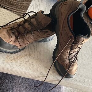 Merrell Men's Brown Outdoor Vibran sole